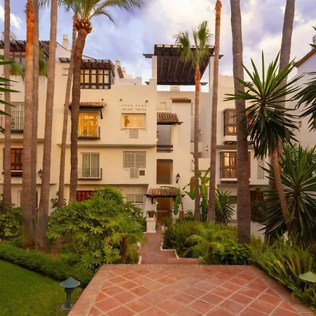 Drago 32 - Stunning Duplex In Puente Apartment *